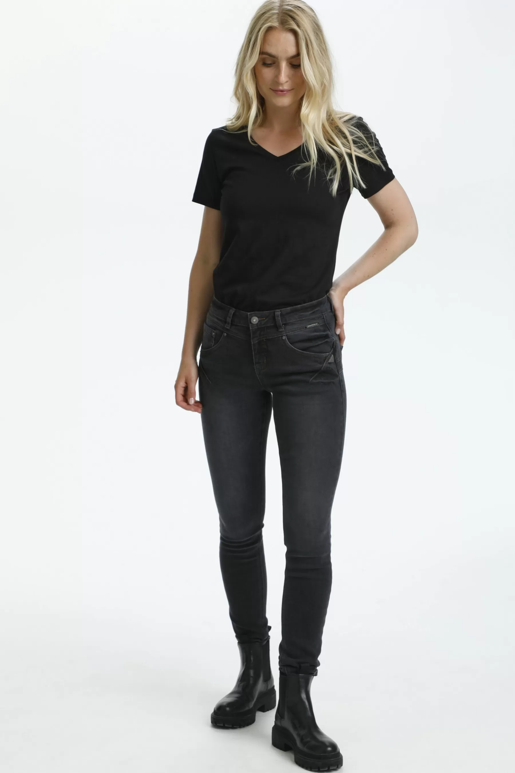 Shop Amalie Jeans Jeans