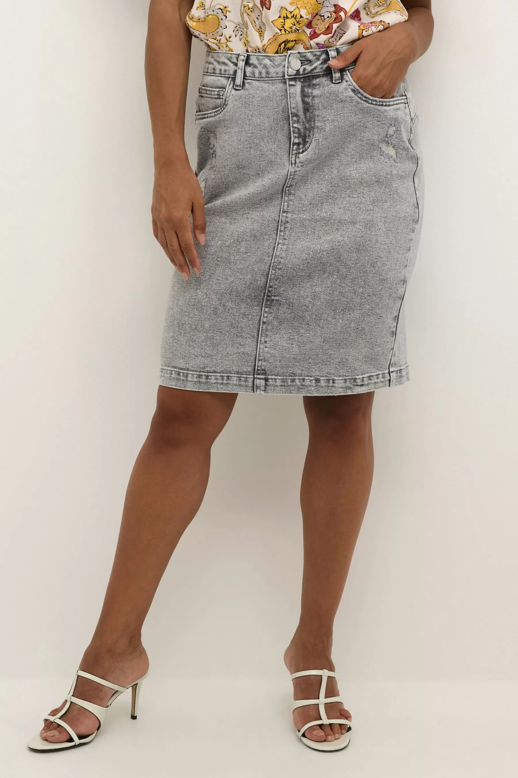 Store CRBine Skirt Skirts