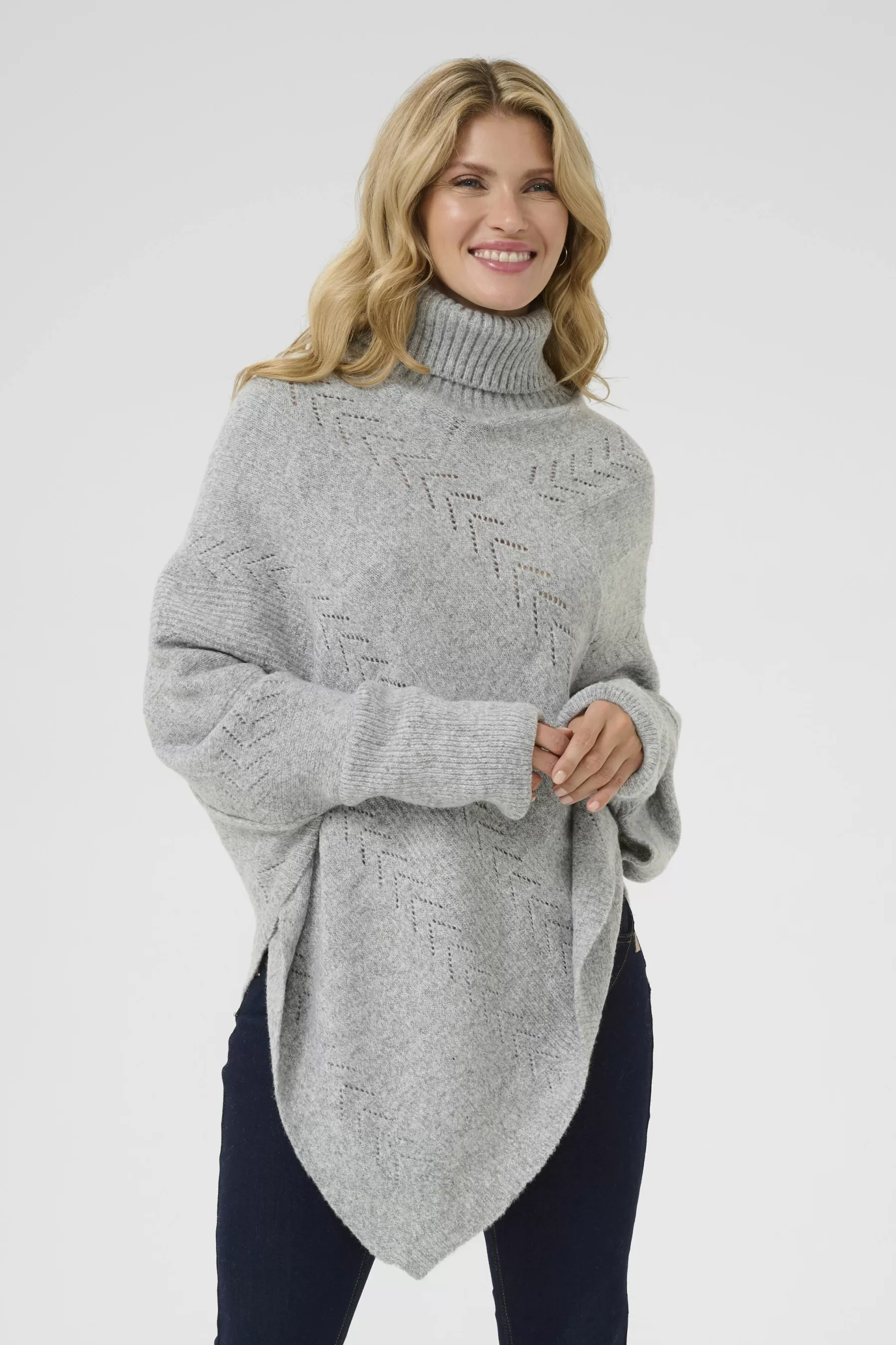 Online CRHoliday Poncho Knitwear & Cardigans