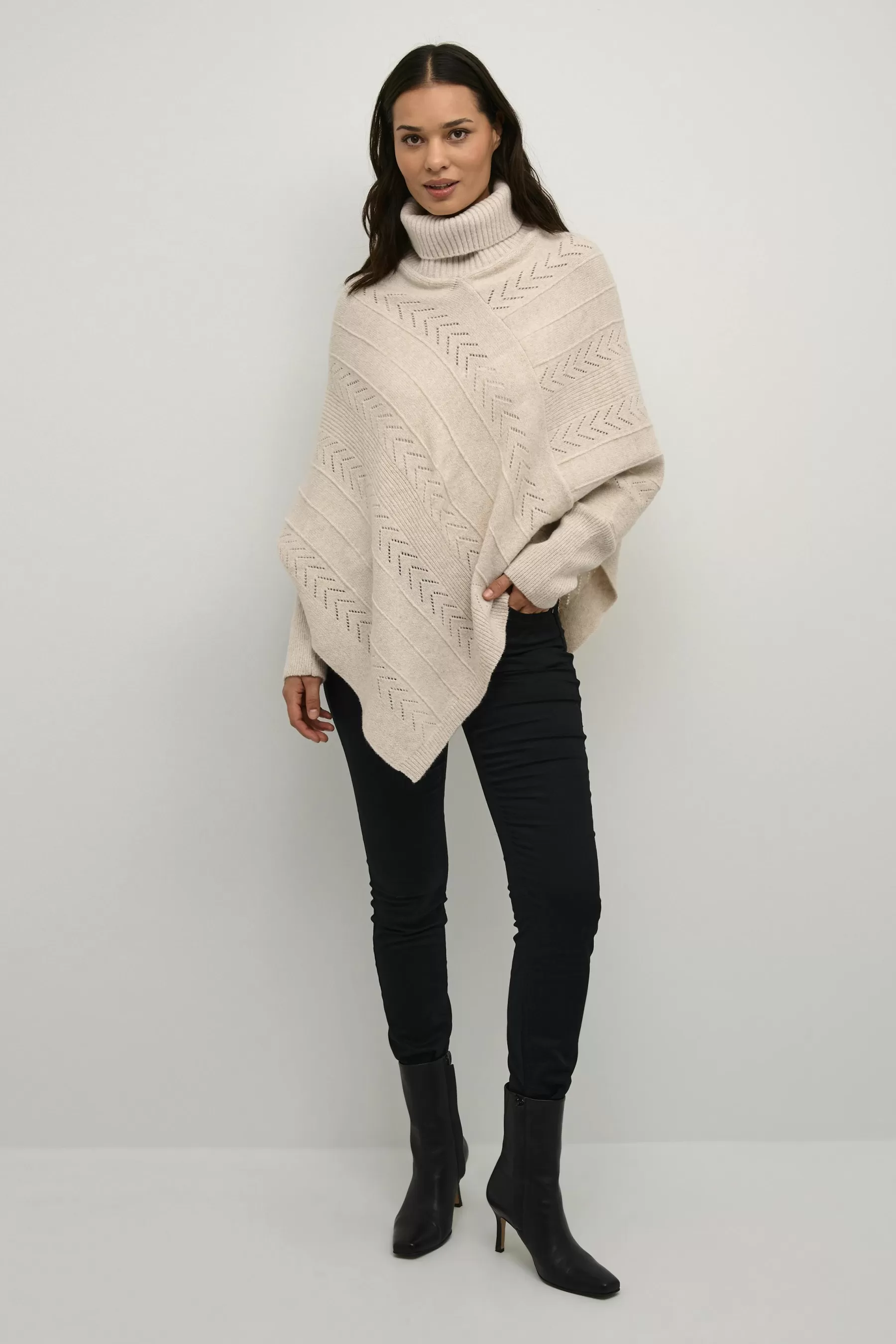 New CRHoliday Poncho Knitwear & Cardigans