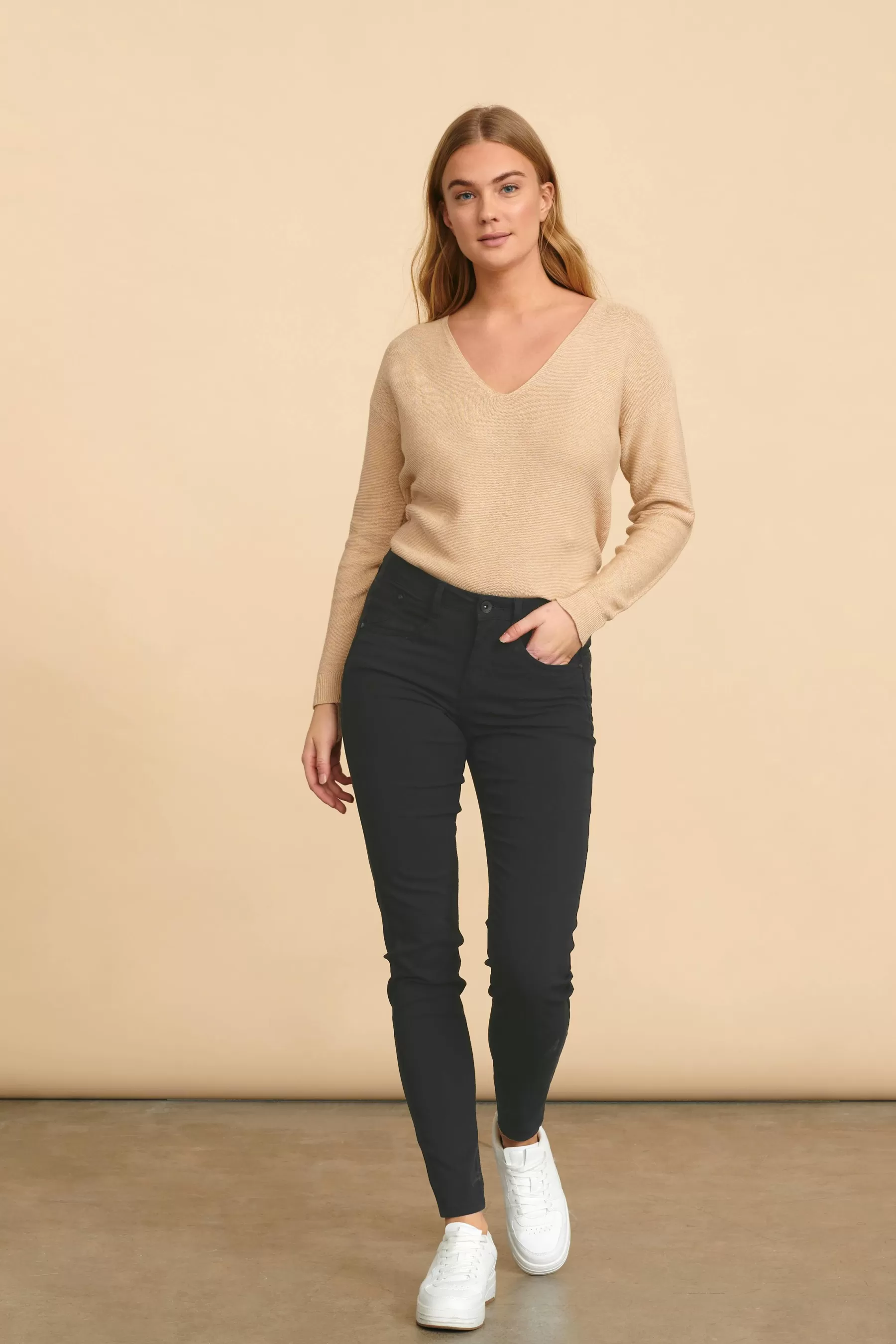 Outlet CRLani Trousers Trousers